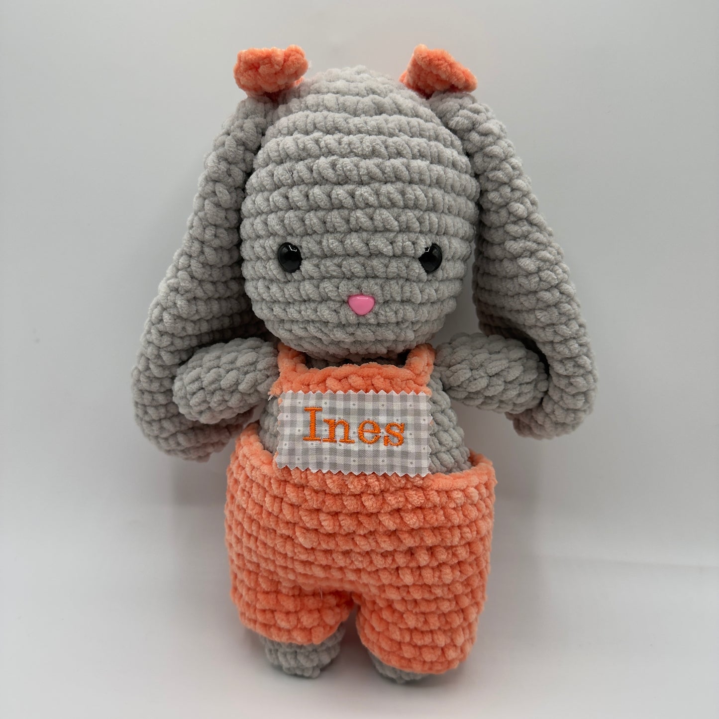 CONEJITA CON PETO Y LAZOS